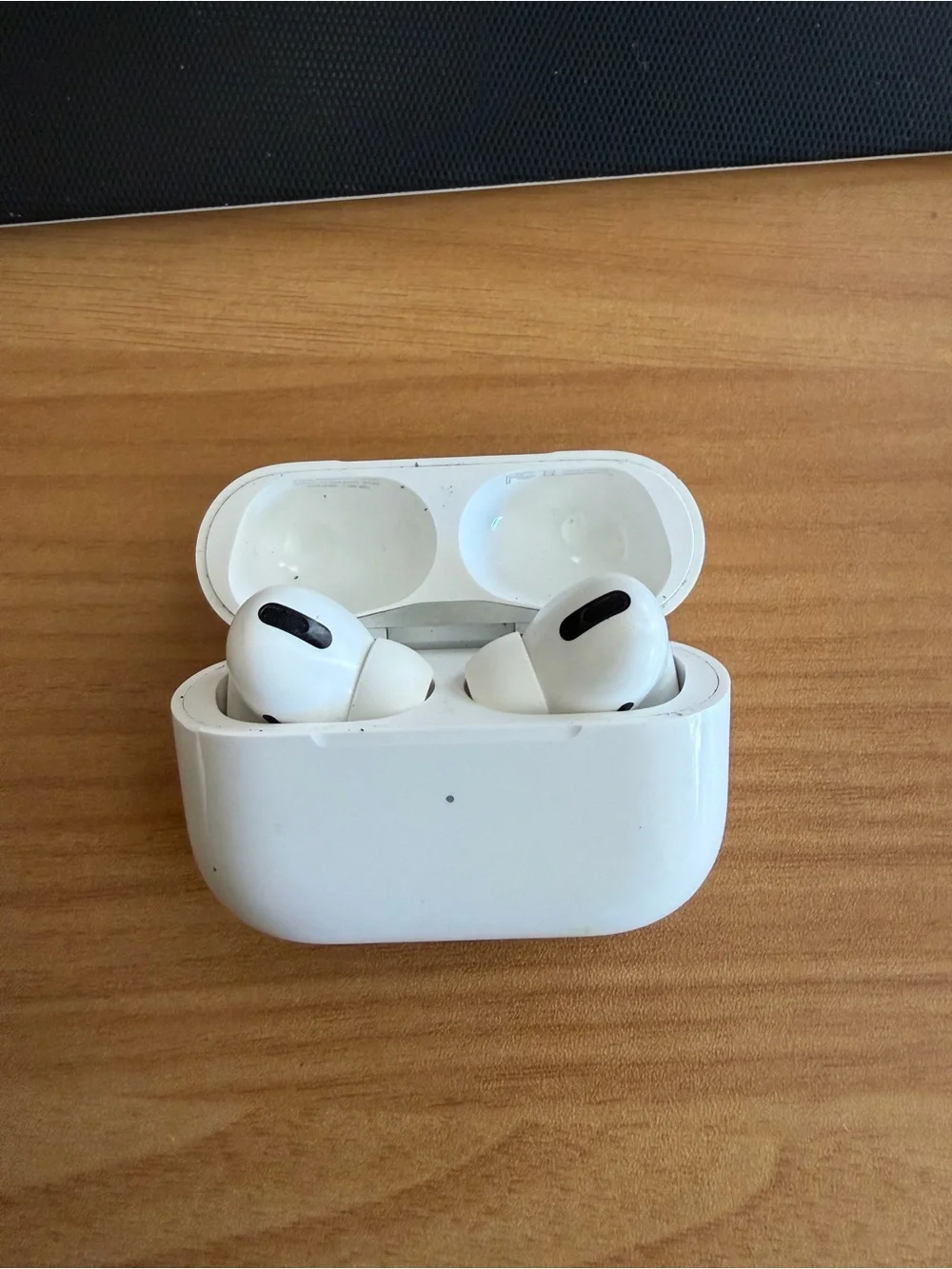 airpods pros